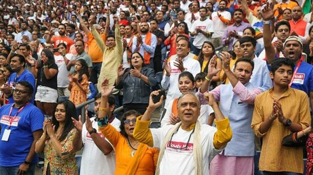 ভারতের রাজনীতিকরা কেন প্রবাসী ভারতীয়দের সমর্থন চান
